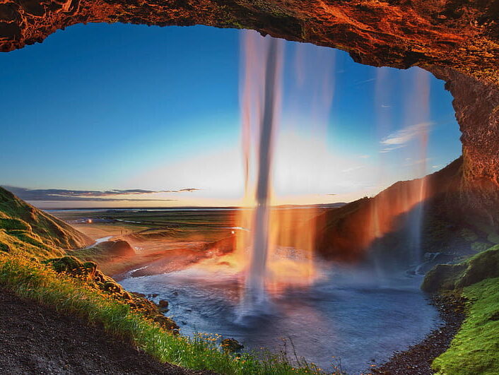 Air Terjun Seljalandsfoss