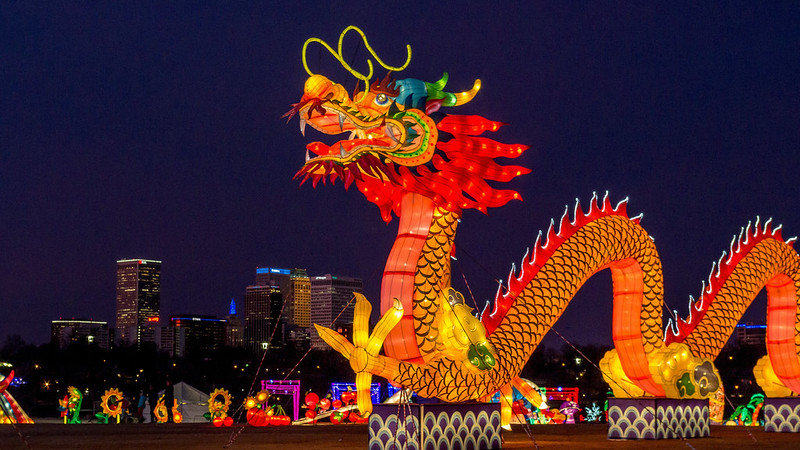 Chinese New Year Memberikan Kemeriahan Bertajuk Warna Merah