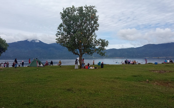 Pantai Ratu Sigindo