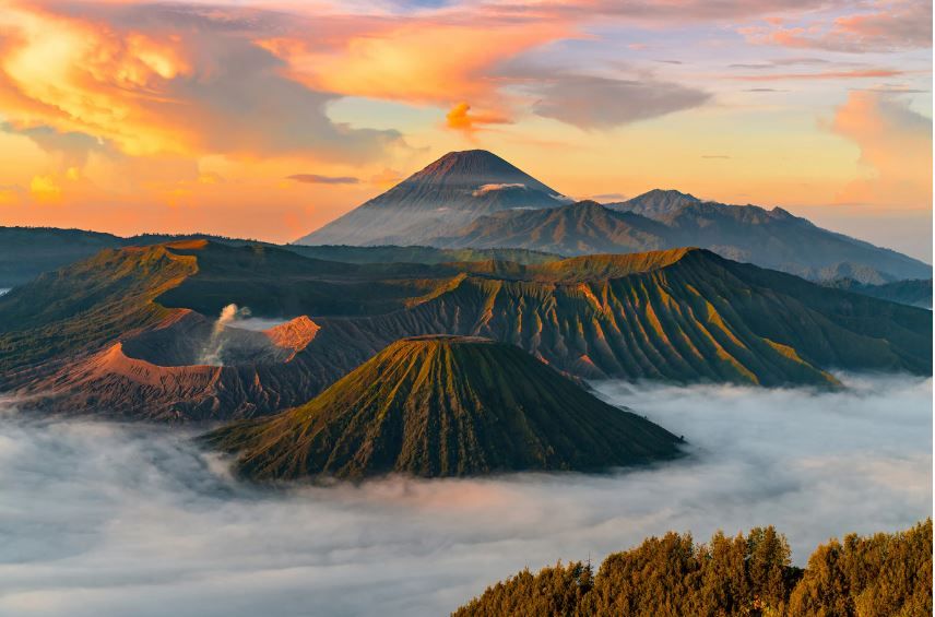 Puncak Bromo Keindahan Alam Yang Menyentuh Hati