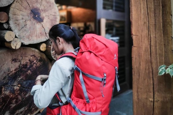 Tas Merk Consina Wanita Yang Doyan Hiking