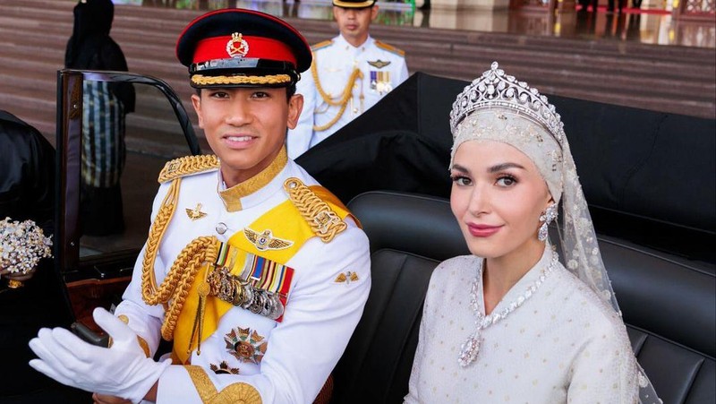 Pernikahan Pangeran Mateen Dan Anisha Rosnah Yang Megah