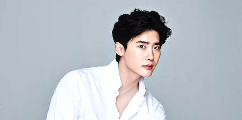 Aktor Pria Lee Jong Suk Memiliki Karir Cemerlang