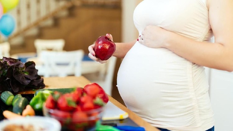 Mencegah Stunting Anak, Ibu Di Wajibkan Makan Buah Saat Hamil