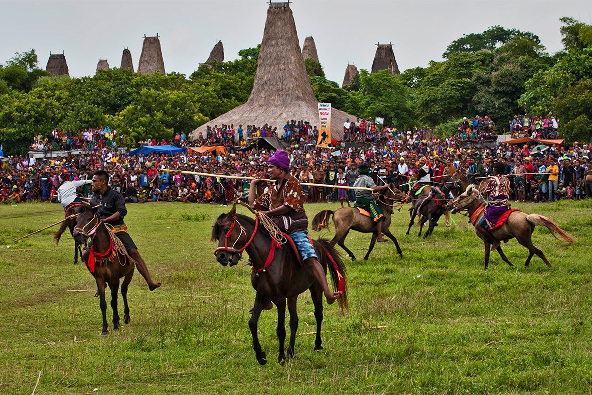 Festival Pasola Tradisi Perang Suku Yang Sakral Di Sumba