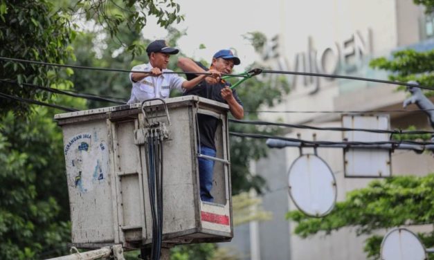 Pemkot Bandung Gencarkan Penurunan Kabel Ke Bawah Tanah