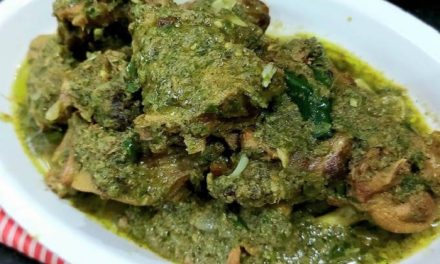 Itiak Lado Ijau, Sensasi Pedasnya Bebek Hijau Dari Tanah Minang