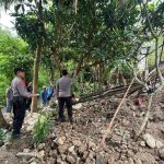 Cuaca Ekstrem Rusak Pagar Pura Sanggah di Nusa Penida Bali