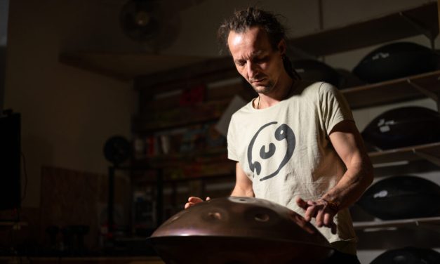 Alat Musik Handpan Intrumen Musik Unik Dan Memukau