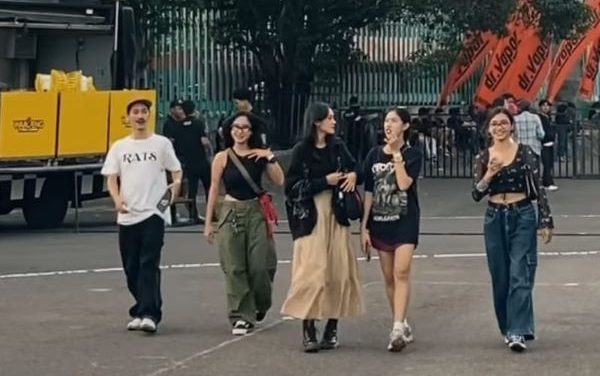 Gaya Skena Tren Yang Sangat Populer Di Beberapa Kota Besar