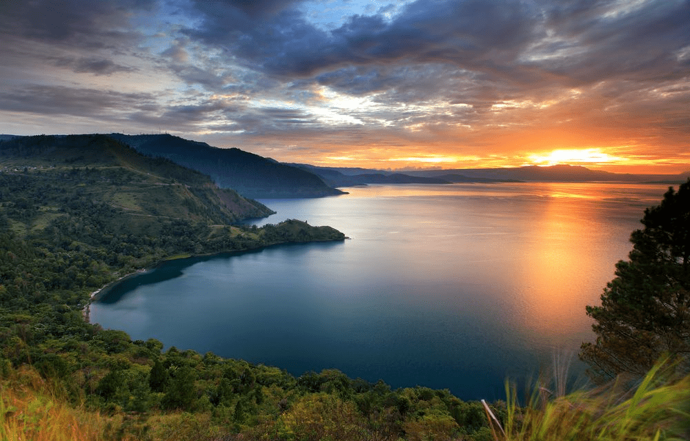 Keindahan Danau Toba Yang Harus Kamu Kunjungi