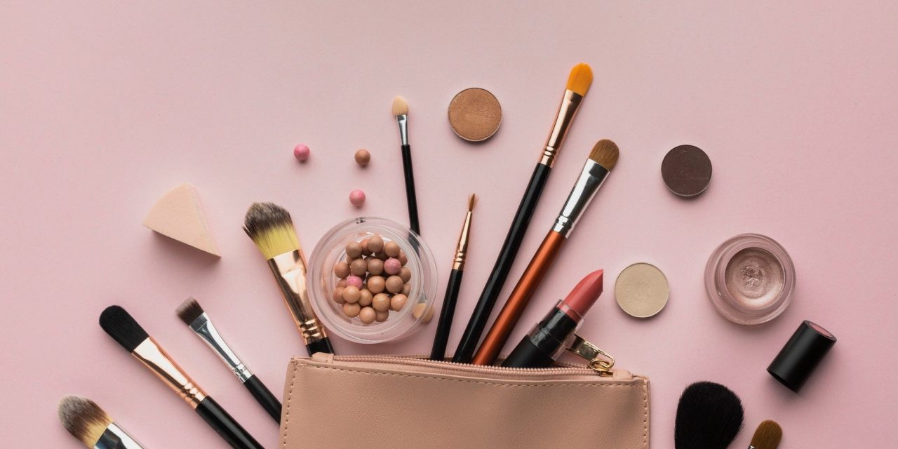 6 Makeup Brush yang Wajib Di Miliki untuk Makeup Flawless