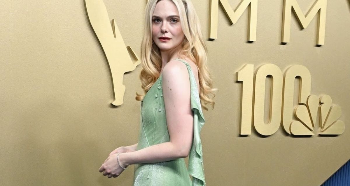 Elle Fanning Tampil Memukau di Emmys 2026, Gaun Hijau Jade